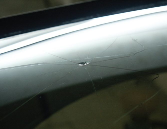 Дефекты лобового стекла автомобиля