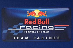 Команда RedBull Racing при участии TOTAL стала трехкратным чемпионом мира Формулы-1