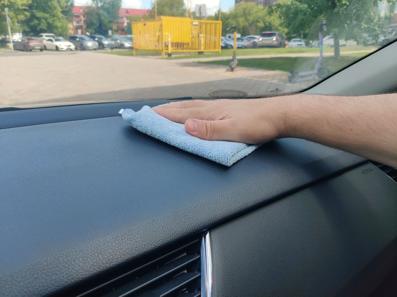Царапины в салоне авто: 6 способов ремонта своими руками Царапины в салоне авто: 6 способов ремонта своими руками