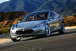 Panasonic и Tesla Motors объявили об увеличении поставок аккумуляторов для электромобилей