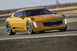Концепт Kia GT4 Stinger стал сенсацией в «Городе Автомобилей»