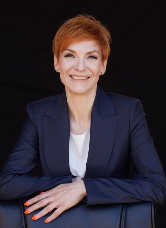 Анна Лопатина